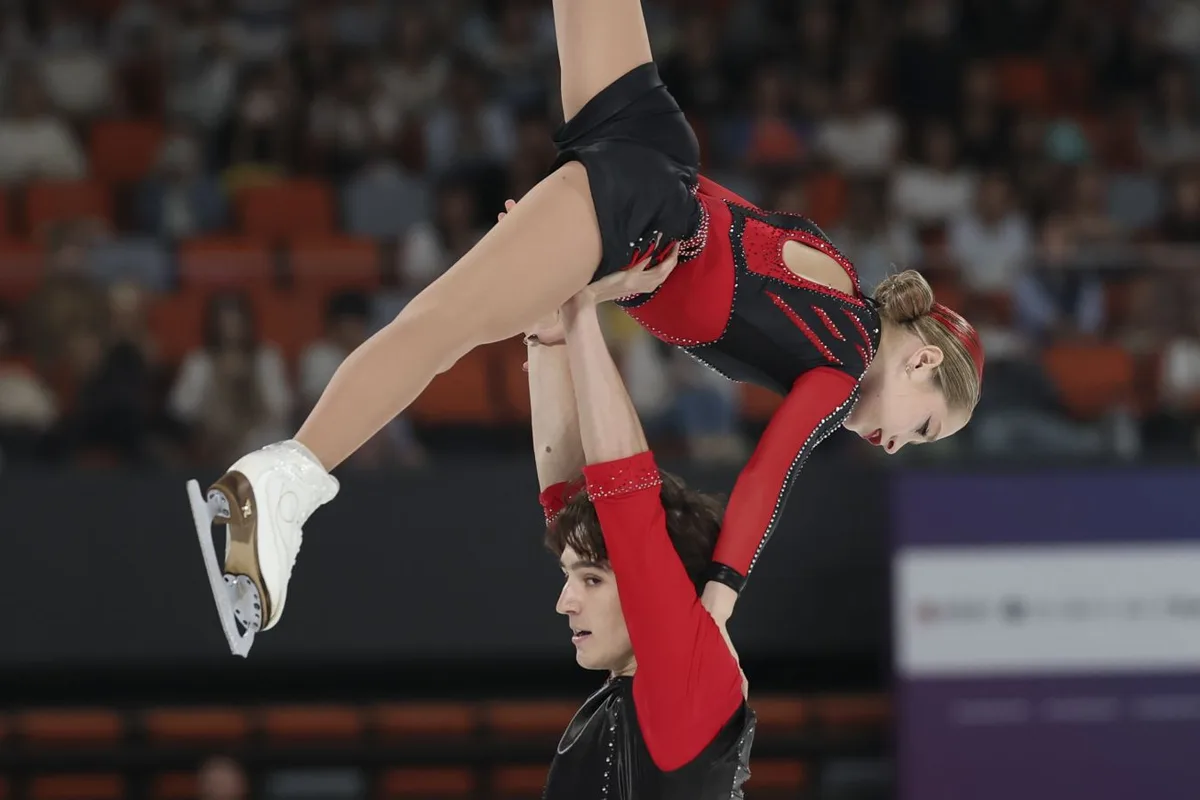 Шешелева и Карнаухов выиграли этап Гран-при в Сиане с отрывом в 34 балла