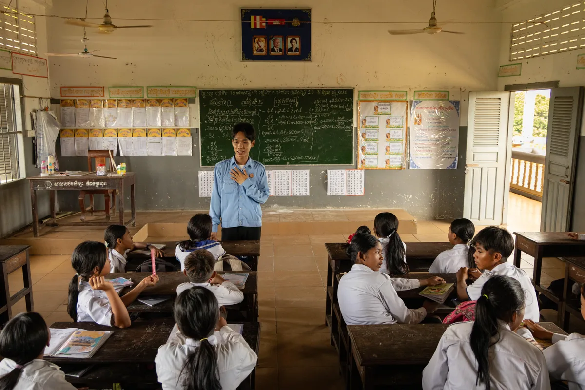 ¿Cómo la guerra en Irán está amenazan la educación de millones de niños en el mundo?