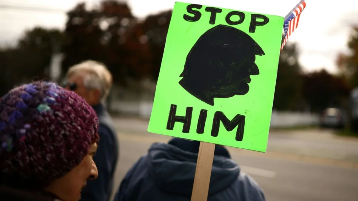 Landesweite Anti-Trump-Proteste vor wichtigen US-Kongresswahlen