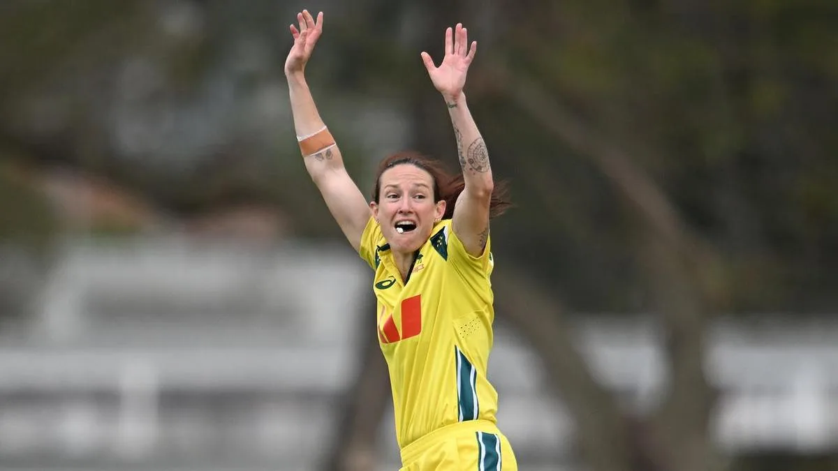 Megan Schutt masterclass inspires Australia to clean sweep of Bangladesh