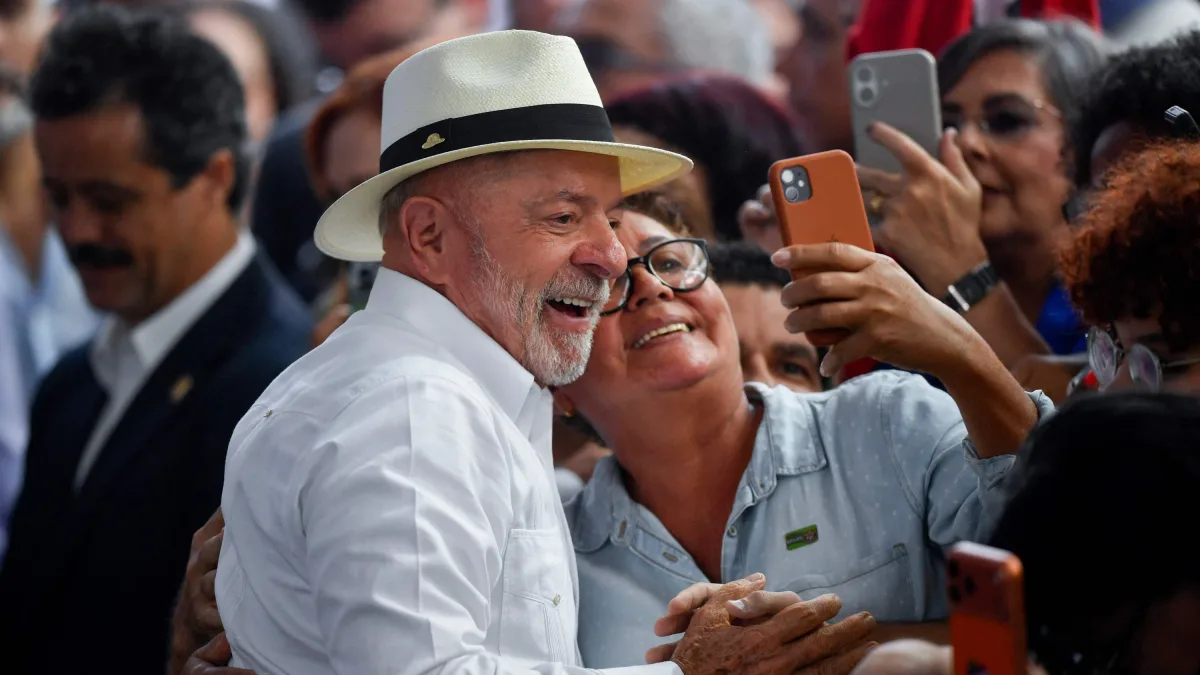 Vor der Stichwahl: Lula entdeckt das Handy