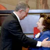 Manuela Eanes elogia Seguro, um grande Presidente que não "arranja problemas"