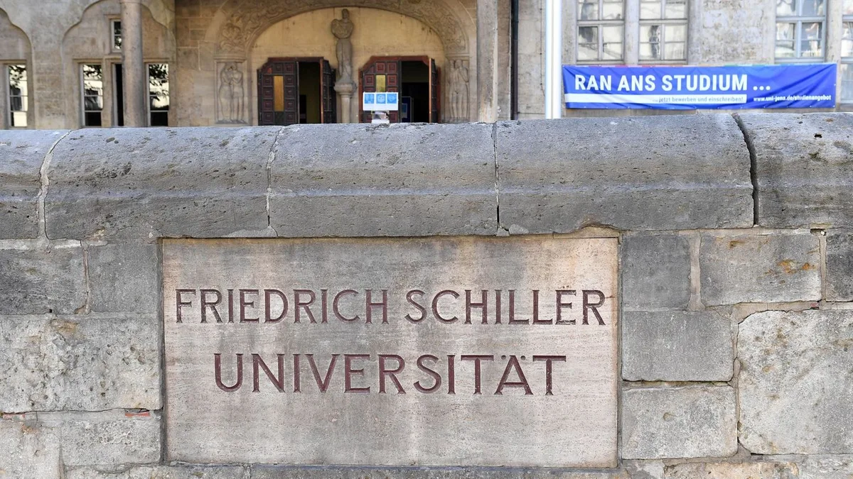 Hochschulen: Probleme mit Deckenputz: Uni-Hauptgebäude wieder offen