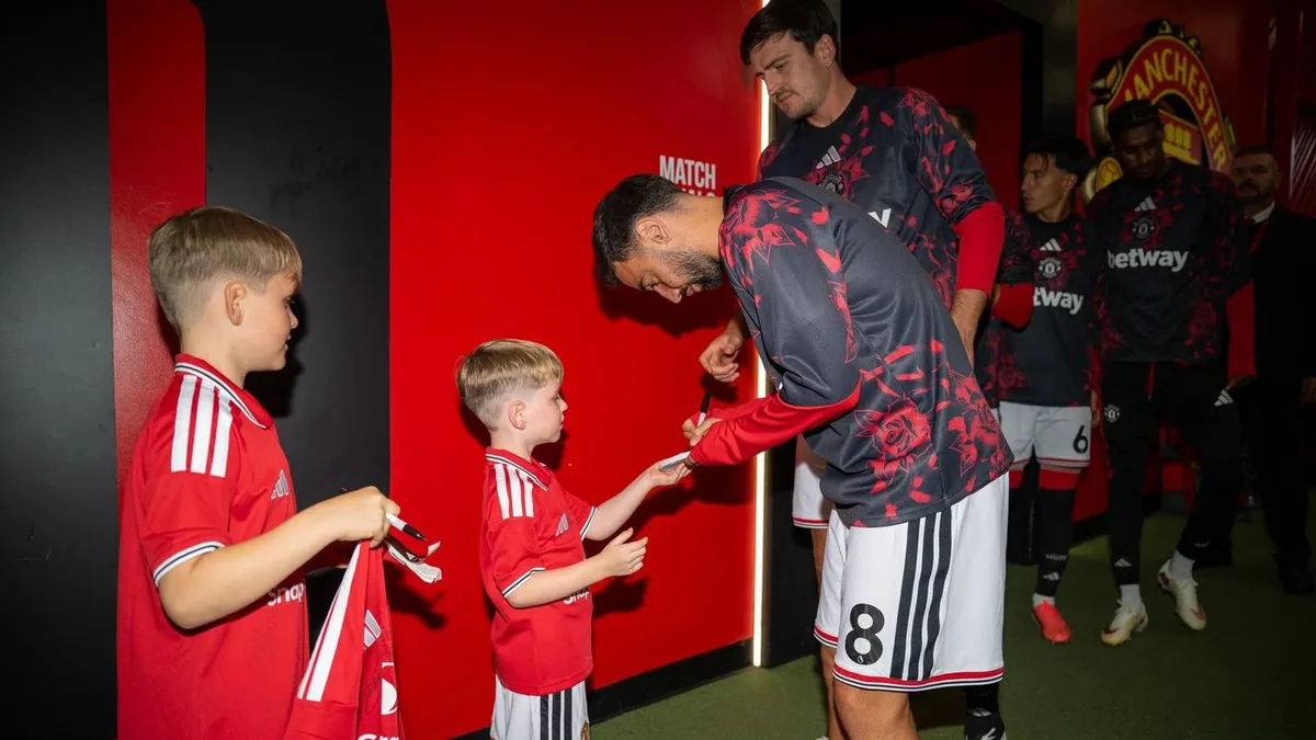 Sons of police officer killed in A66 crash appear as Man United mascots