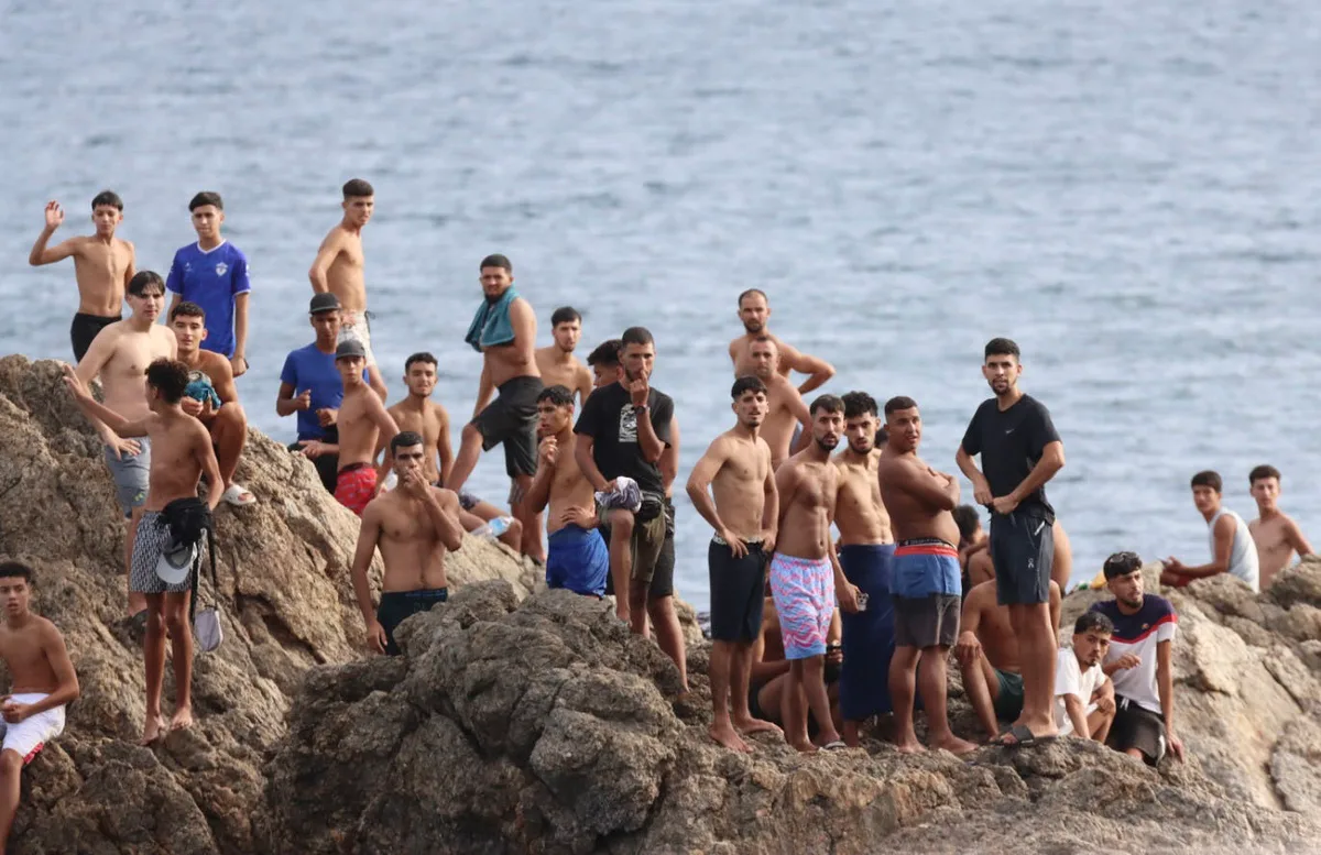 250 migrantes ya han cruzado a la Península con motos de agua y lanchas rápidas tras pagar hasta 6.000 euros