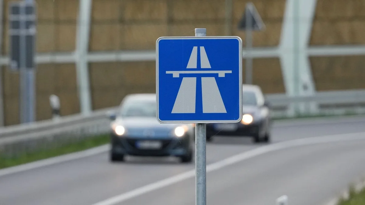Autobahn 3: Fünf Verletzte bei Unfall an Autobahnauffahrt