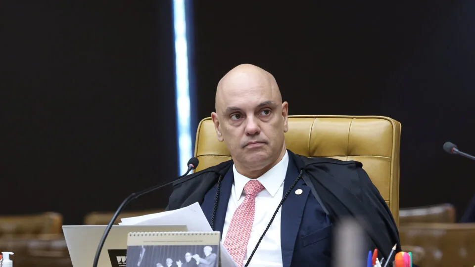 Moraes defende regulamentação de jornalismo e volta do diploma obrigatório
