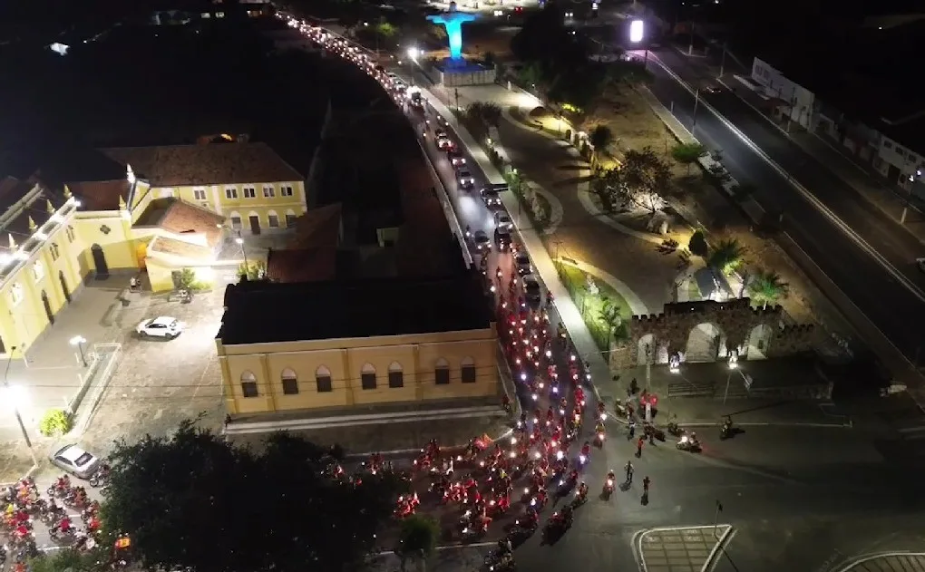 Carreata reúne apoiadores da reeleição de Lula em Parnaíba