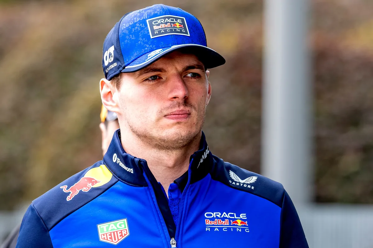 “Mais perto de me aposentar do que mudar”, diz Verstappen após renovar