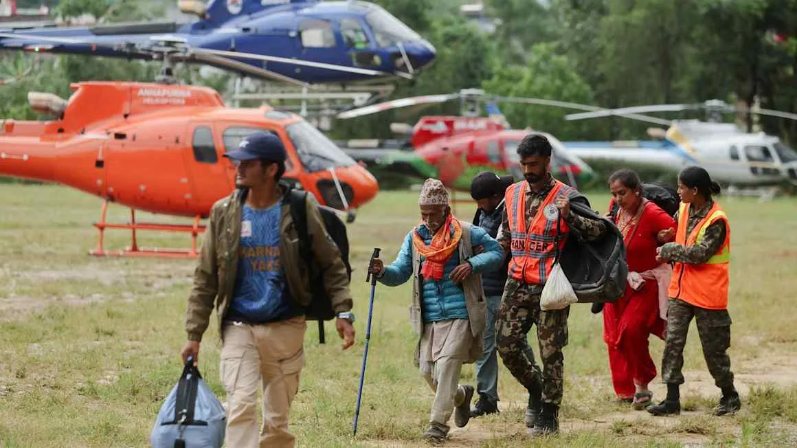 Nepal rescue effort intensifies as death toll passes 700