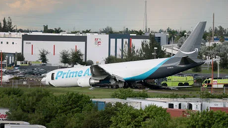 Five killed in Miami plane crash (VIDEOS)