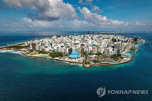 휴양지 몰디브, 러 제재회피 새 거점으로…수억달러 모스크바행