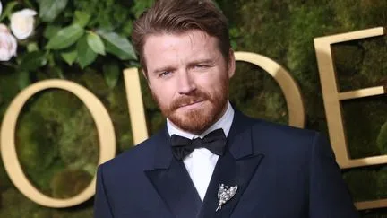 Gary Oldman soutient Jack Lowden, son partenaire de jeu dans "Slow Horses", pour incarner le nouveau James Bond
