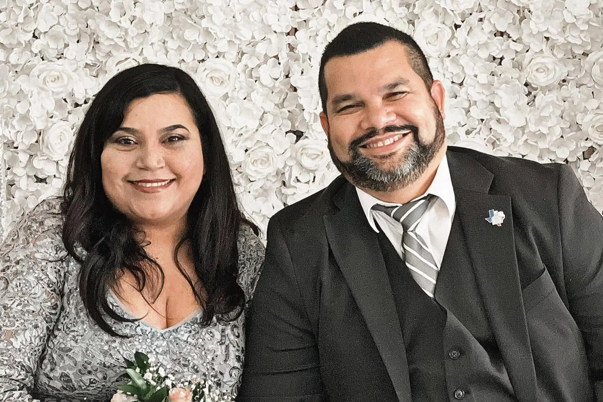 Es pastor religioso, fue detenido por el ICE en Texas y tuvo que pagar US$12.000 de fianza para salir