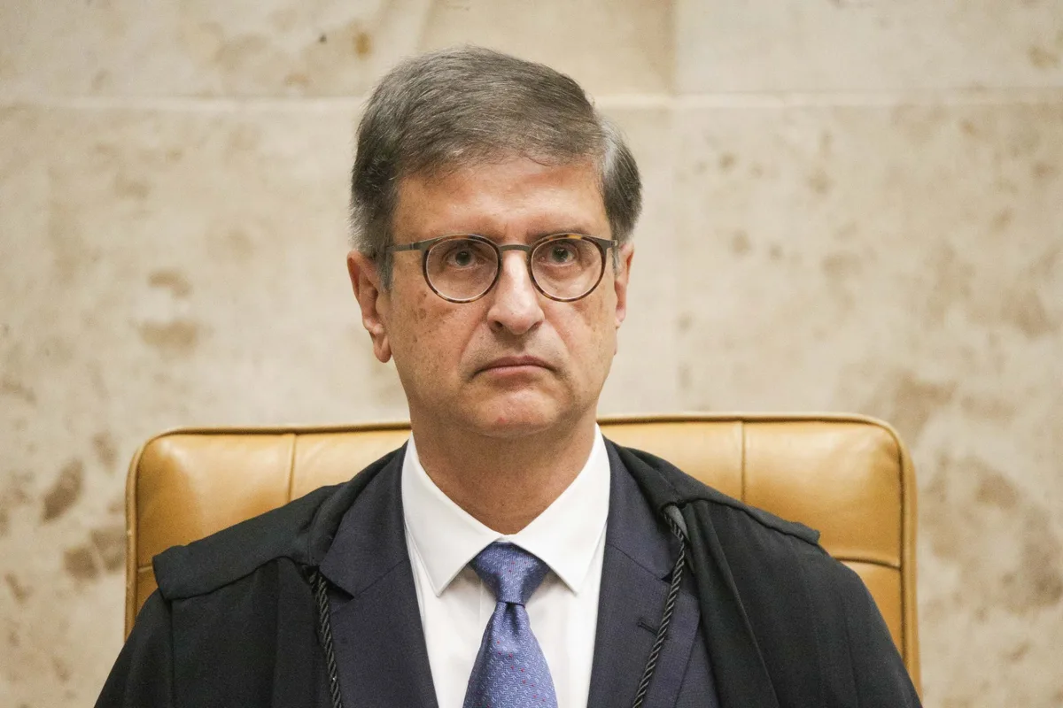 PGR quer nulidade da decisão de Mendonça sobre conversa de Vorcaro e Moraes