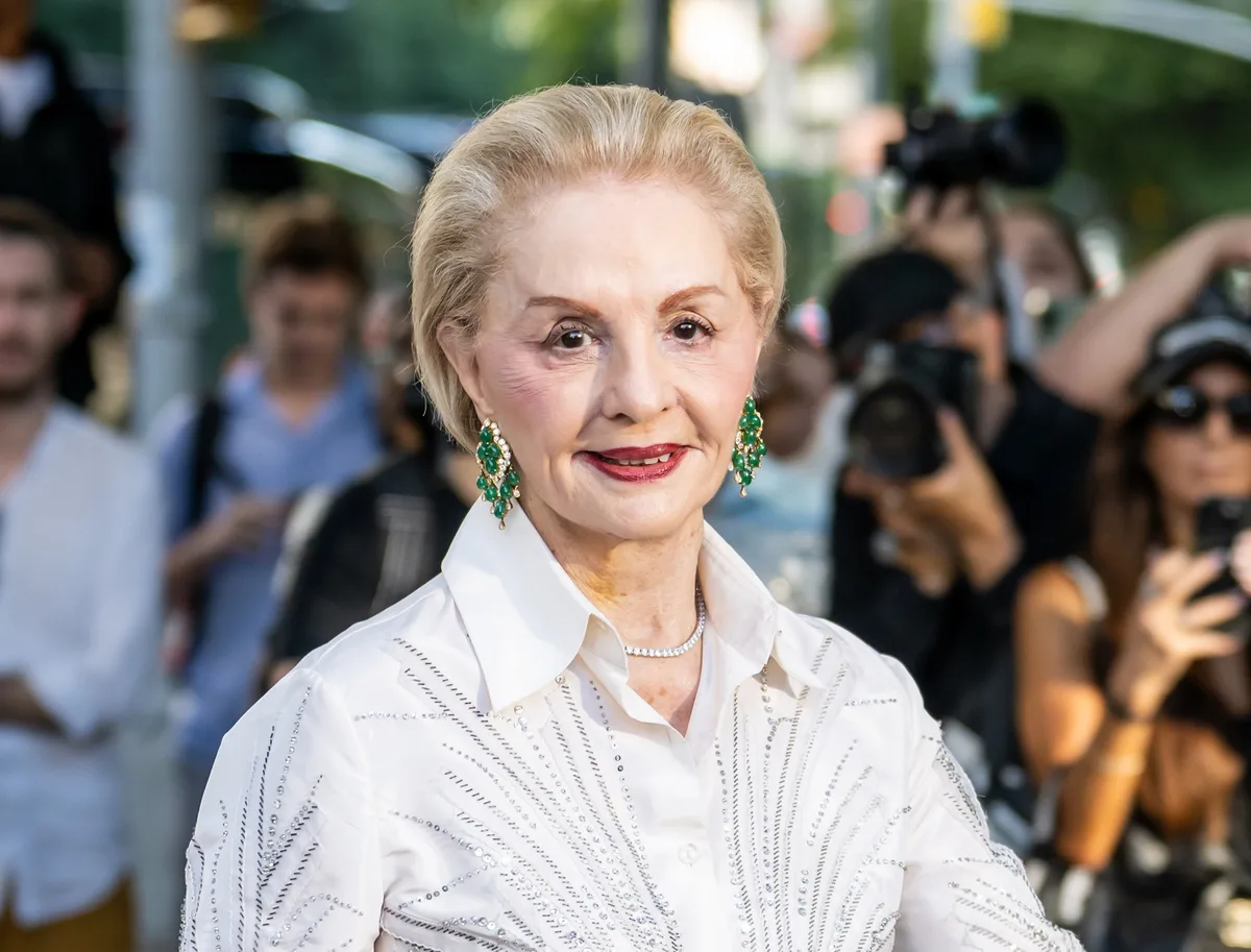 A homenagem a Carolina Herrera por 45 anos de legado na moda