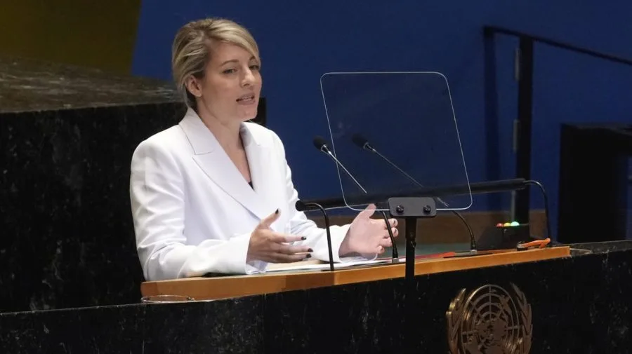 Minister of Industry of Canada: 'We'll always call it Lake Ontario'