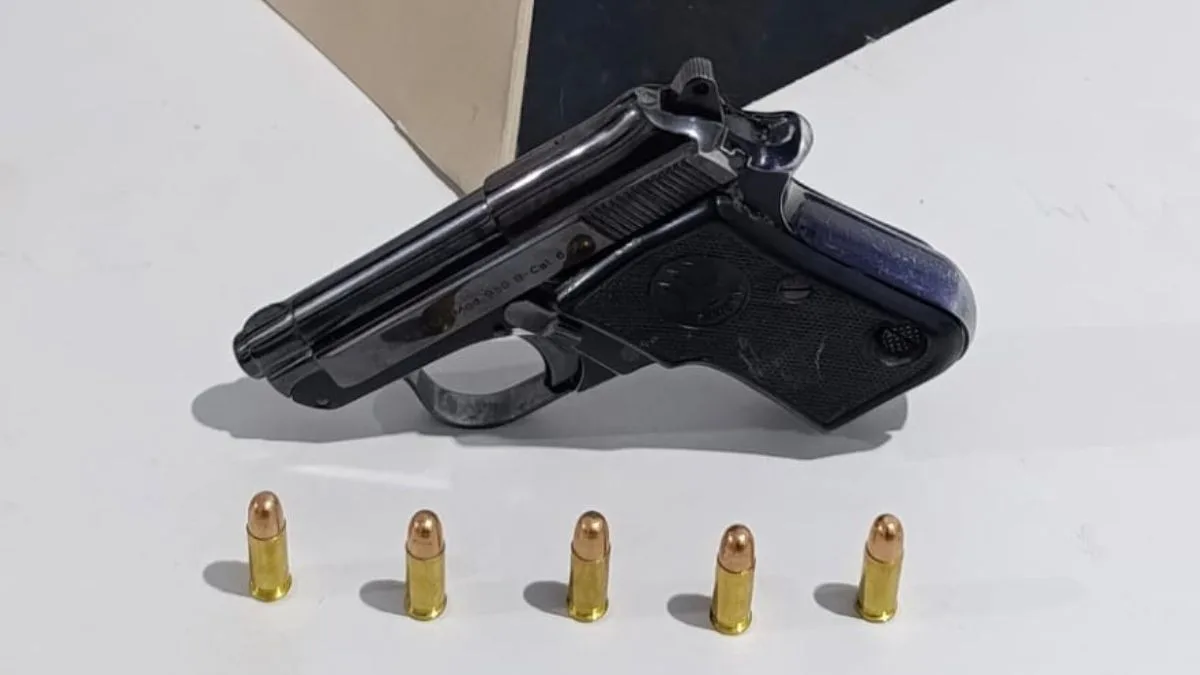 PM recebe denúncia durante festa e encontra pistola no console de carro em Nova Belém
