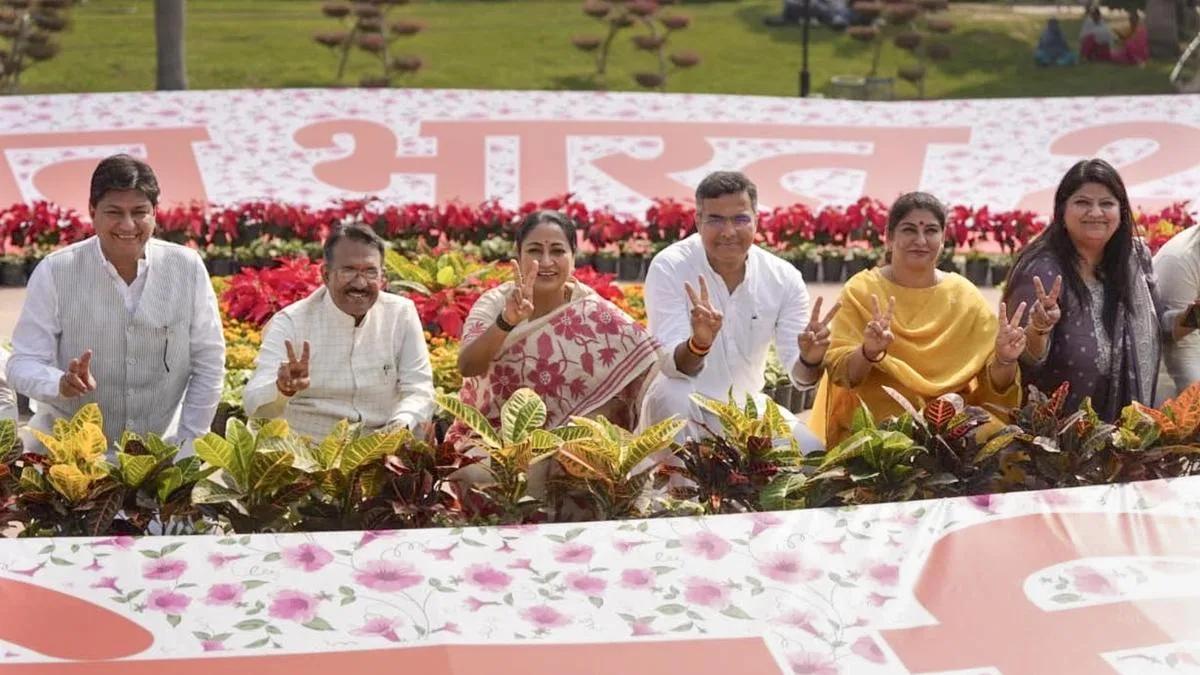 CM inaugurates Plant Mandala Rangoli at Connaught Place