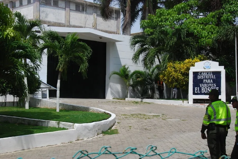 Defensoría pide plan de protección para funcionarios del Inpec tras ataque a dragoneantes en Barranquilla
