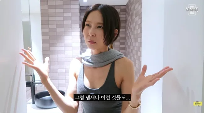 김나영, 문 없는 집·천장 뚫린 화장실에 깜짝..“소리 다 들려” (노필터TV)