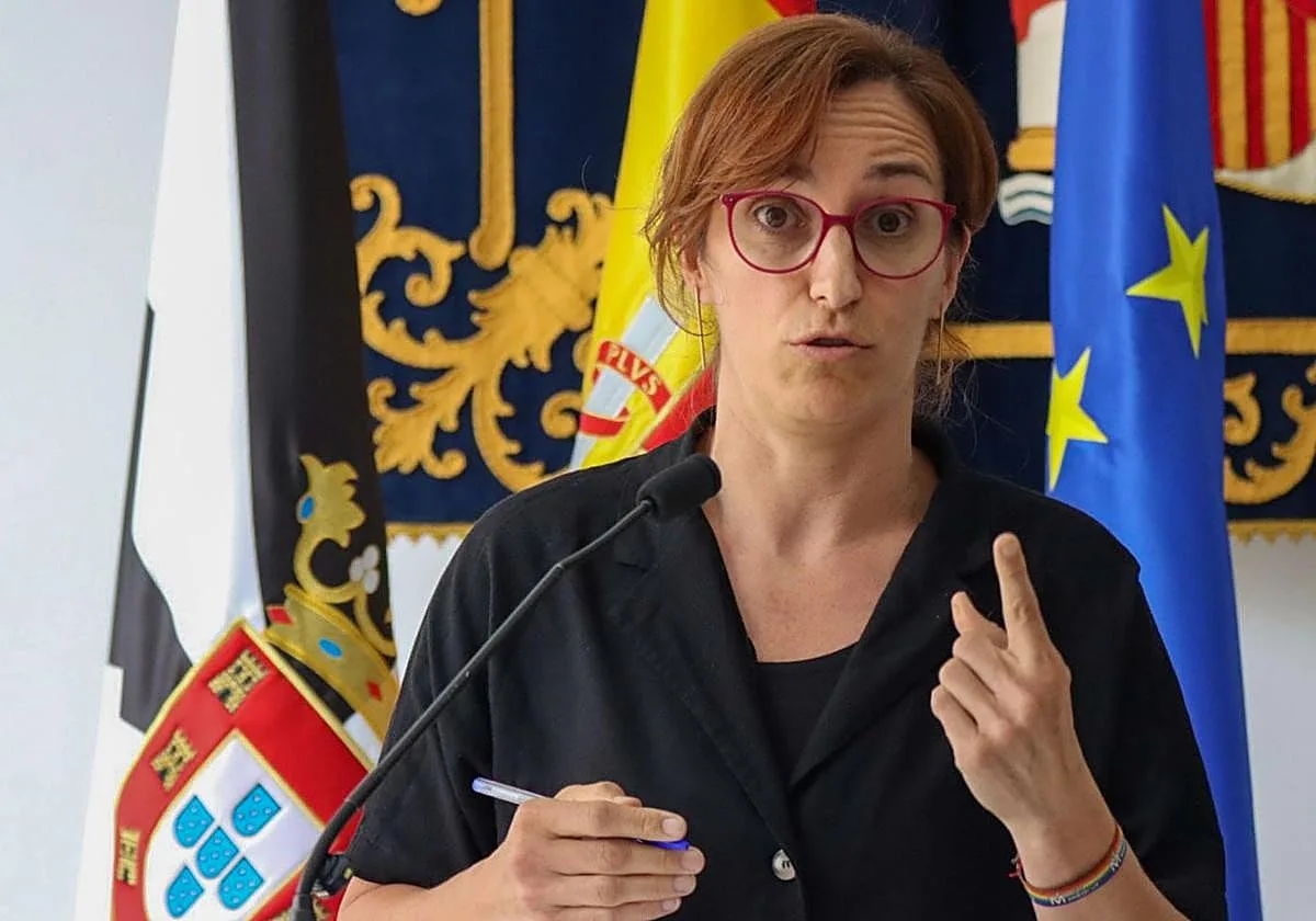 Mónica García comparecerá en el Congreso el 27 de agosto para dar cuenta de la situación sanitaria en Ceuta