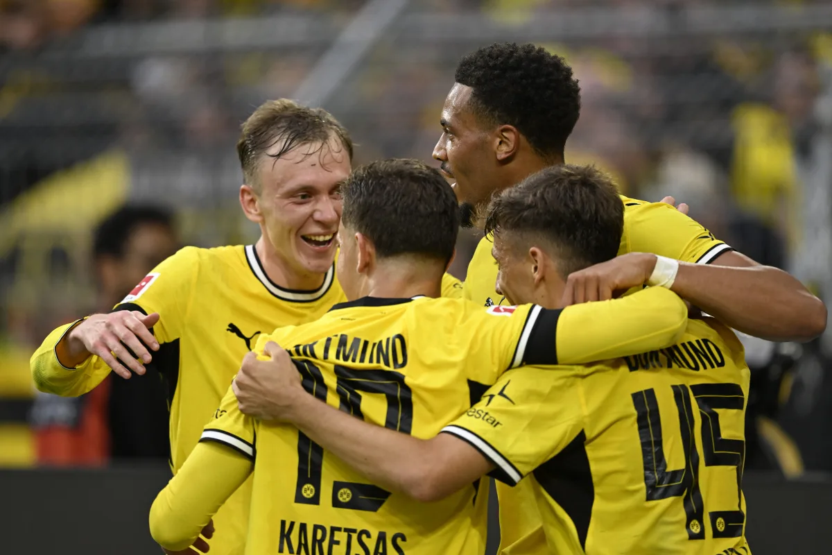 Borussia Dortmund bate Hamburgo e estreia com vitória no Campeonato Alemão
