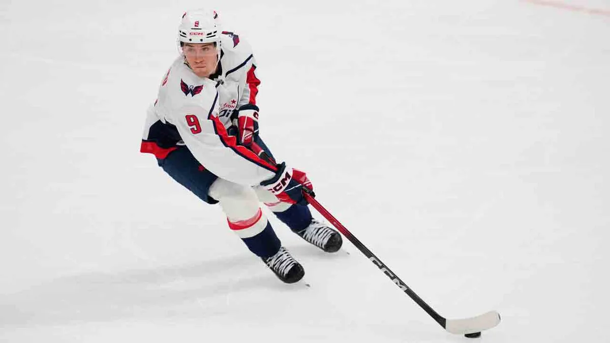 Capitals sign Ryan Leonard to eight-year, $84-million extension