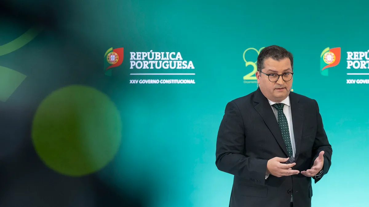 Tensão nos mercados de dívida deixa Orçamento sob pressão