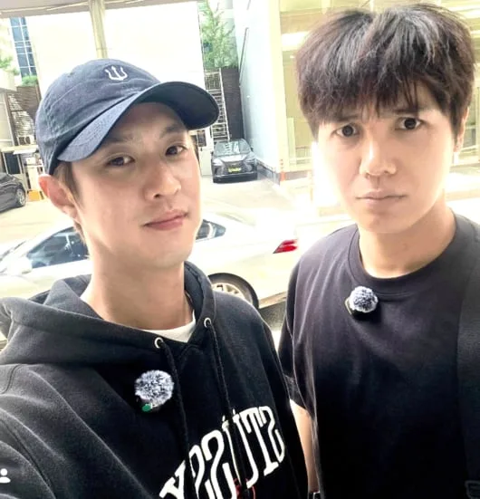 '데뷔 17주년' 엠블렉 승호·미르 투샷 공개.."지오 사진도 조만간"