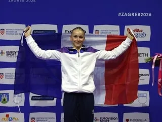 « Sur l’état des établissements, les horaires, je suis d’accord »: la gymnaste Elena Colas, 16 ans, soutient les lycéens