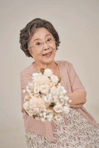사미자 "연기 60년 만에 유튜브 도전…여전히 배가 고프다"