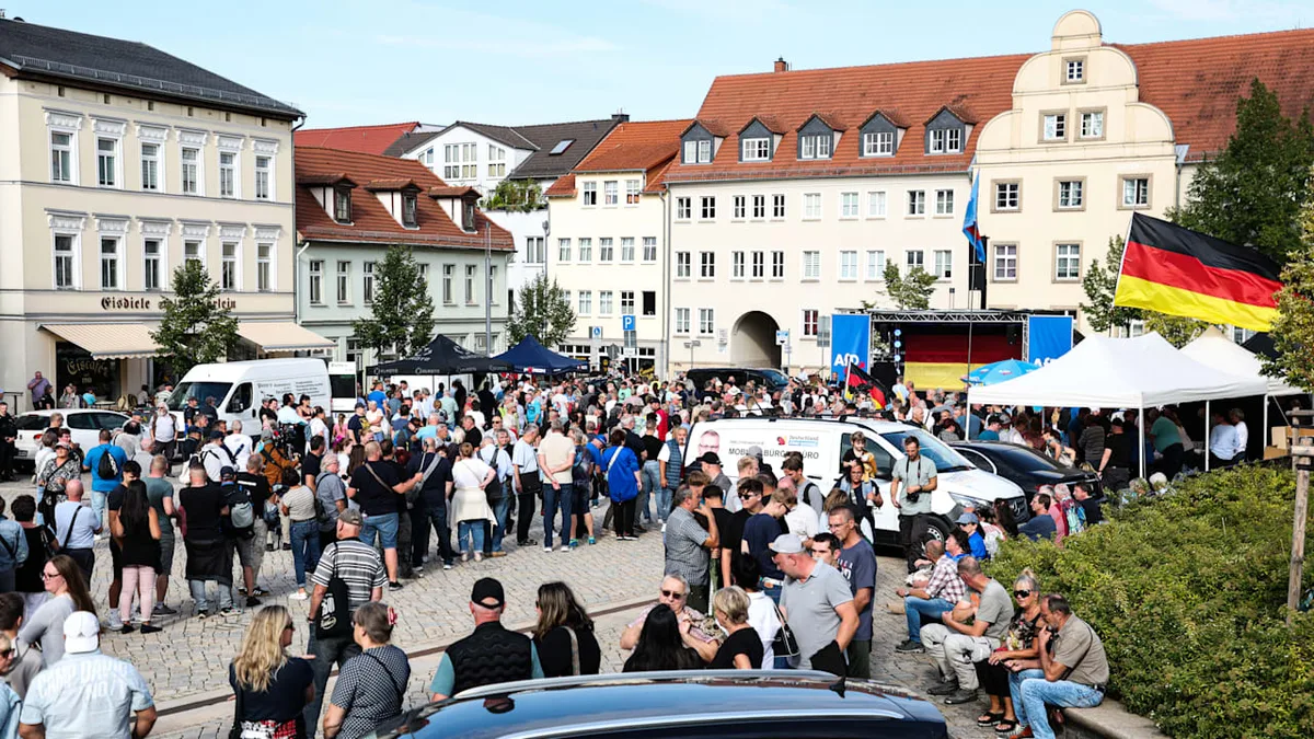 Der Politik-Vodcast - Vertraulich! - „Polizei rüstet sich für Krawalle von links und rechts“