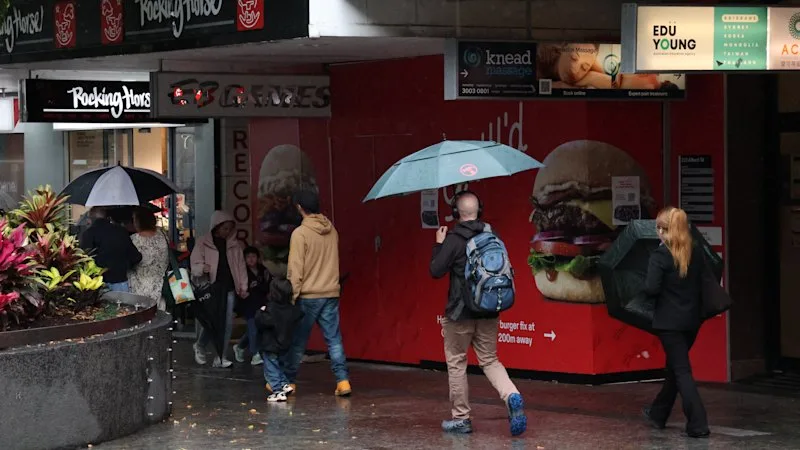 New combatant to enter Albert Street burger battle