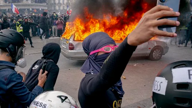 Massenproteste in Frankreich: Sie stürzten ihr Land ins Chaos. Warum hielt sie niemand auf?