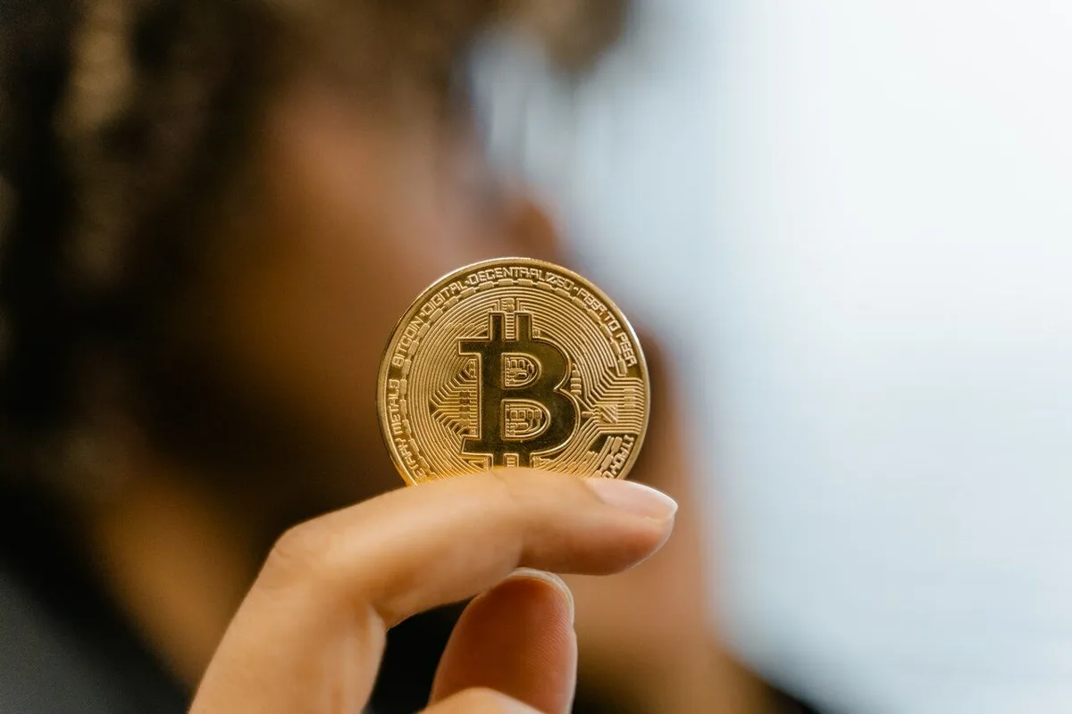 12 anos depois, recuperou a carteira bitcoin. Ficou excêntrico de um dia para o outro