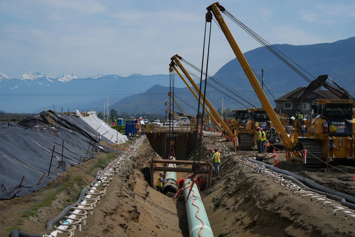 Ottawa reviewing its approach to selling Trans Mountain pipeline