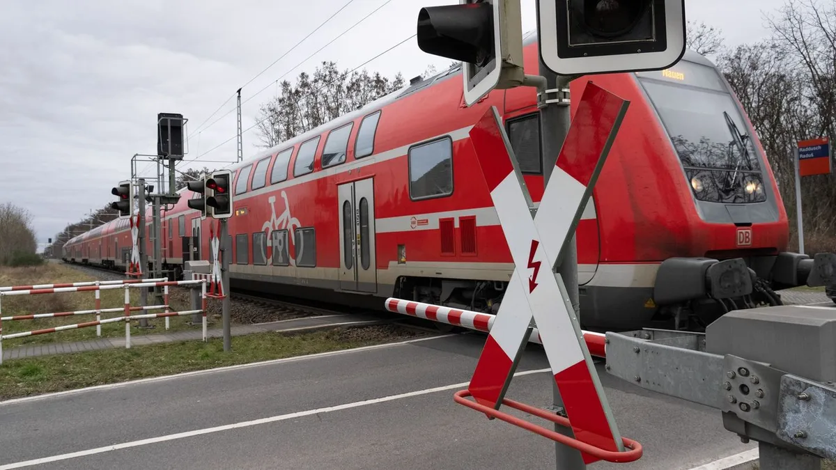Eingleisige Strecke: Bahn startet Bau für mehr Züge zwischen Berlin und Cottbus