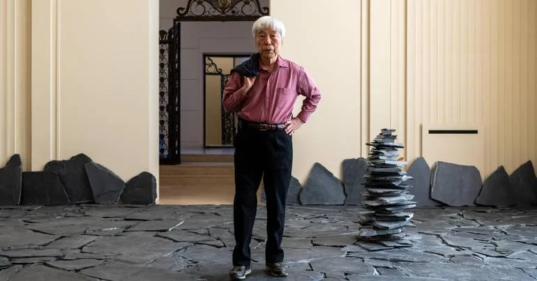 Em Serralves: das pedras até ao céu, com Lee Ufan