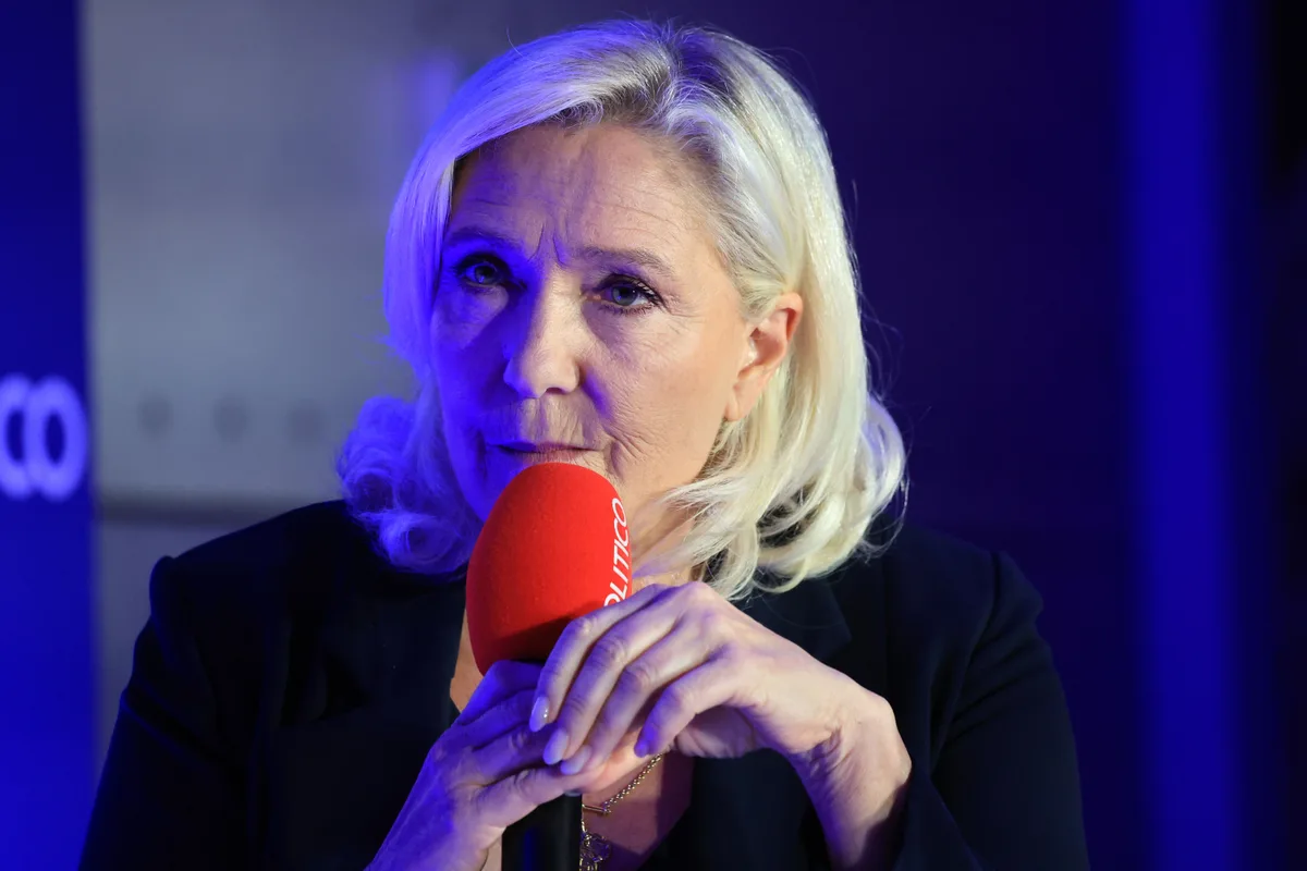 Musulmans, Insoumis, jeunes : si Le Pen est élue, ils veulent quitter la France selon notre sondage exclusif