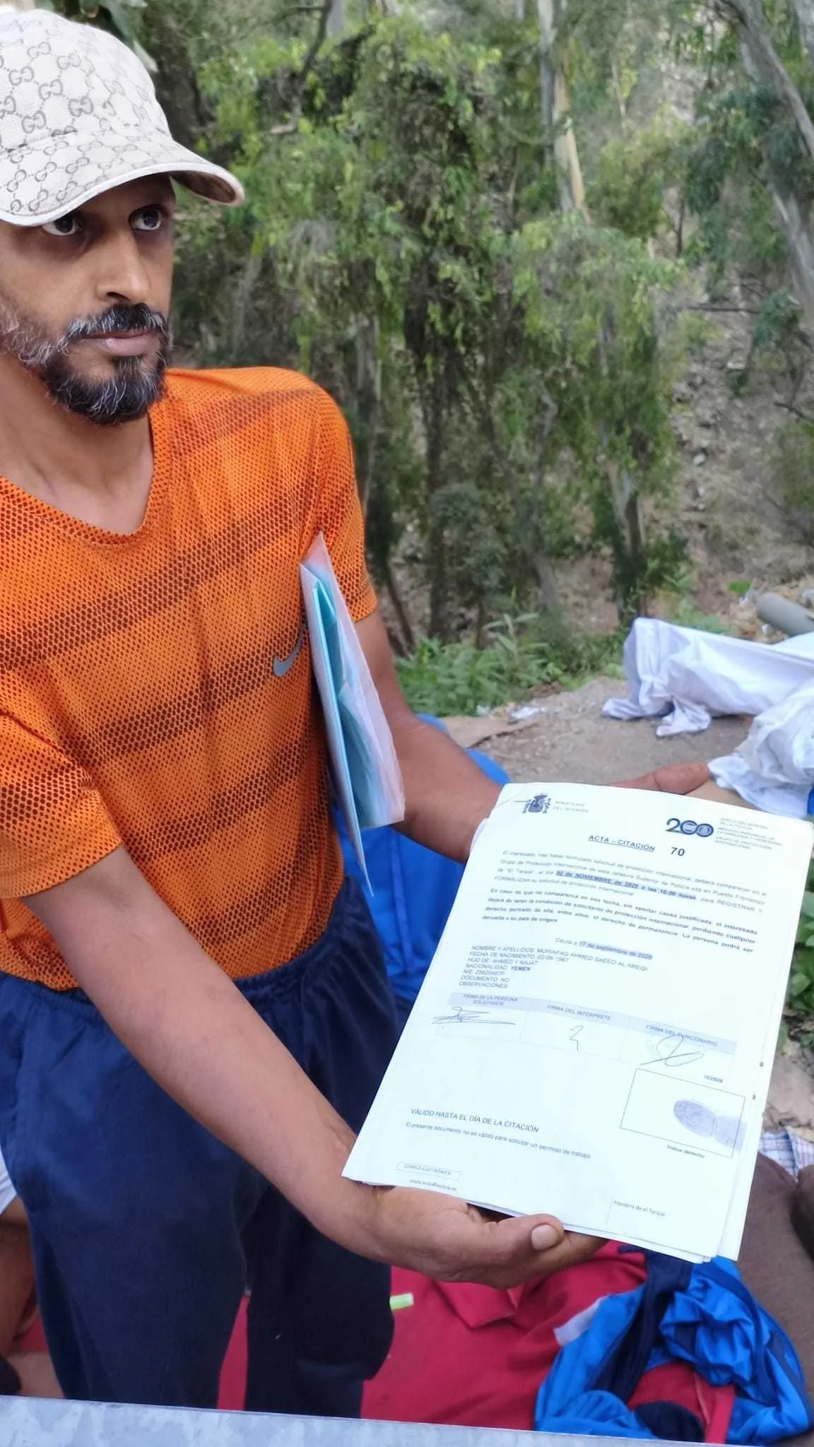 Desesperación en Ceuta: los inmigrantes esperan mes y medio para formalizar la solicitud de asilo y los vecinos ven un "coladero por el que sigue entrando gente"