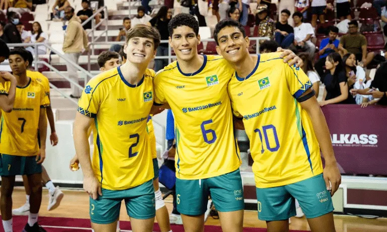Vôlei Renata não dá chance ao Guarulhos e larga bem no Campeonato Paulista