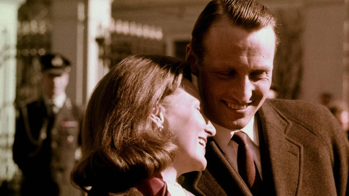 Norwegisches Königshaus: Für Sonja riskierte Prinz Harald alles – 67 Jahre Liebe in Bildern