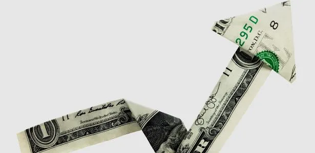 Dólar ronda R$ 5,17 e Bolsa abre mês em alta, com PIB e petróleo no radar