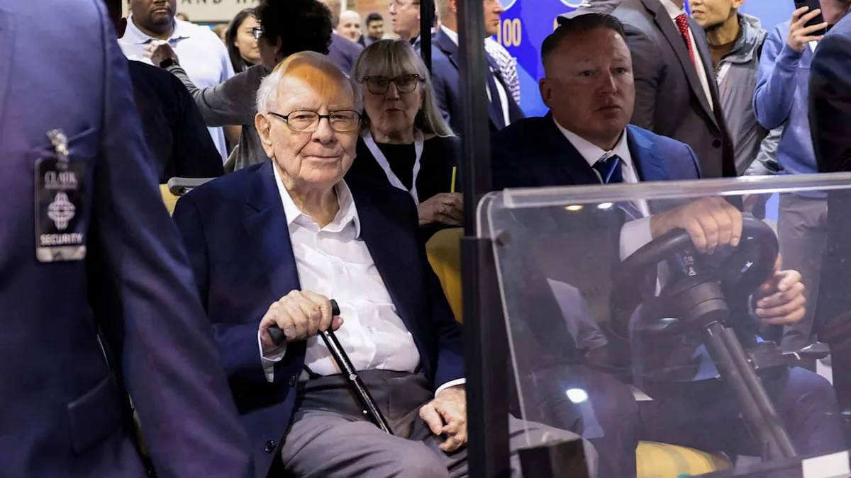 Happy Birthday, Mr. Börsenlegende! - Buffett wird 96! Hier steckt er seine Milliarden rein