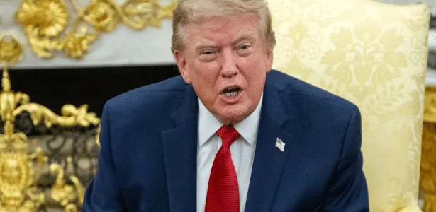 Trump anuncia guerra econômica e ameaça países que ajudarem o Irã