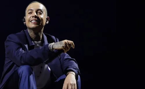 “Me van a tener que matar”: Natanael Cano defiende los corridos tumbados; presenta nuevo álbum en Pepsi Center