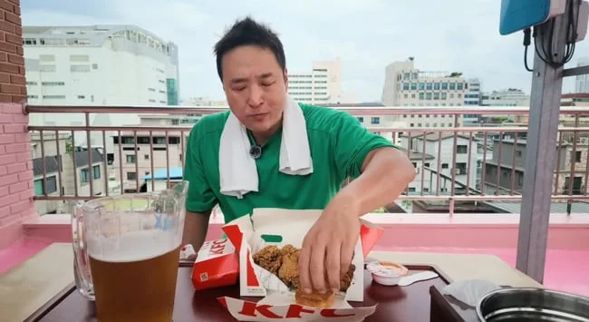 "광고 받은 적 없다" 구성환, 옥상서 치맥 즐기며 논란 단속 ('꽃분이')