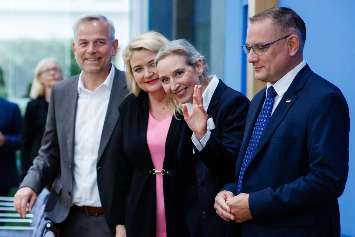 Merz veta la gran promesa de Die Linke: "En Alemania no habrá expropiaciones de viviendas"