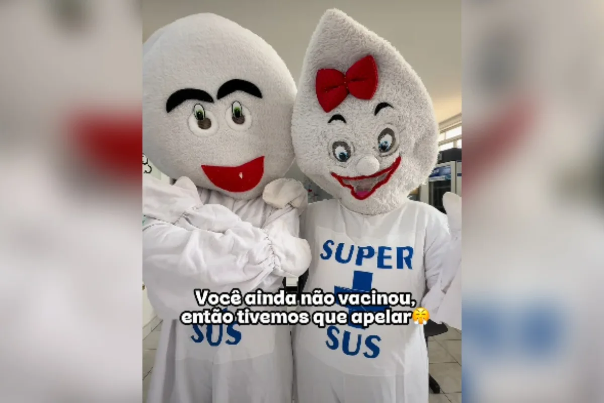 Casal Gotinha "diferentão" rouba a cena em campanha de prefeitura mineira